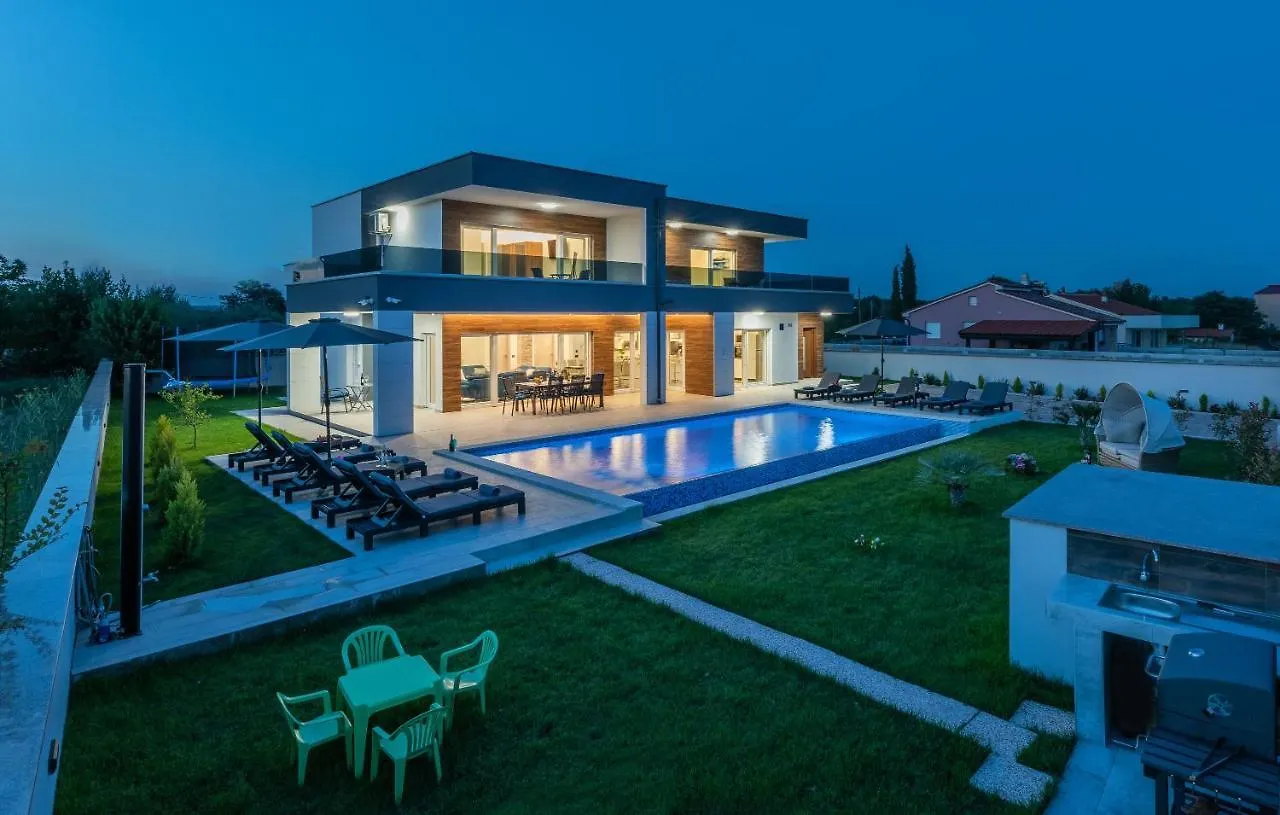 Vila Mersi Pula Villa
