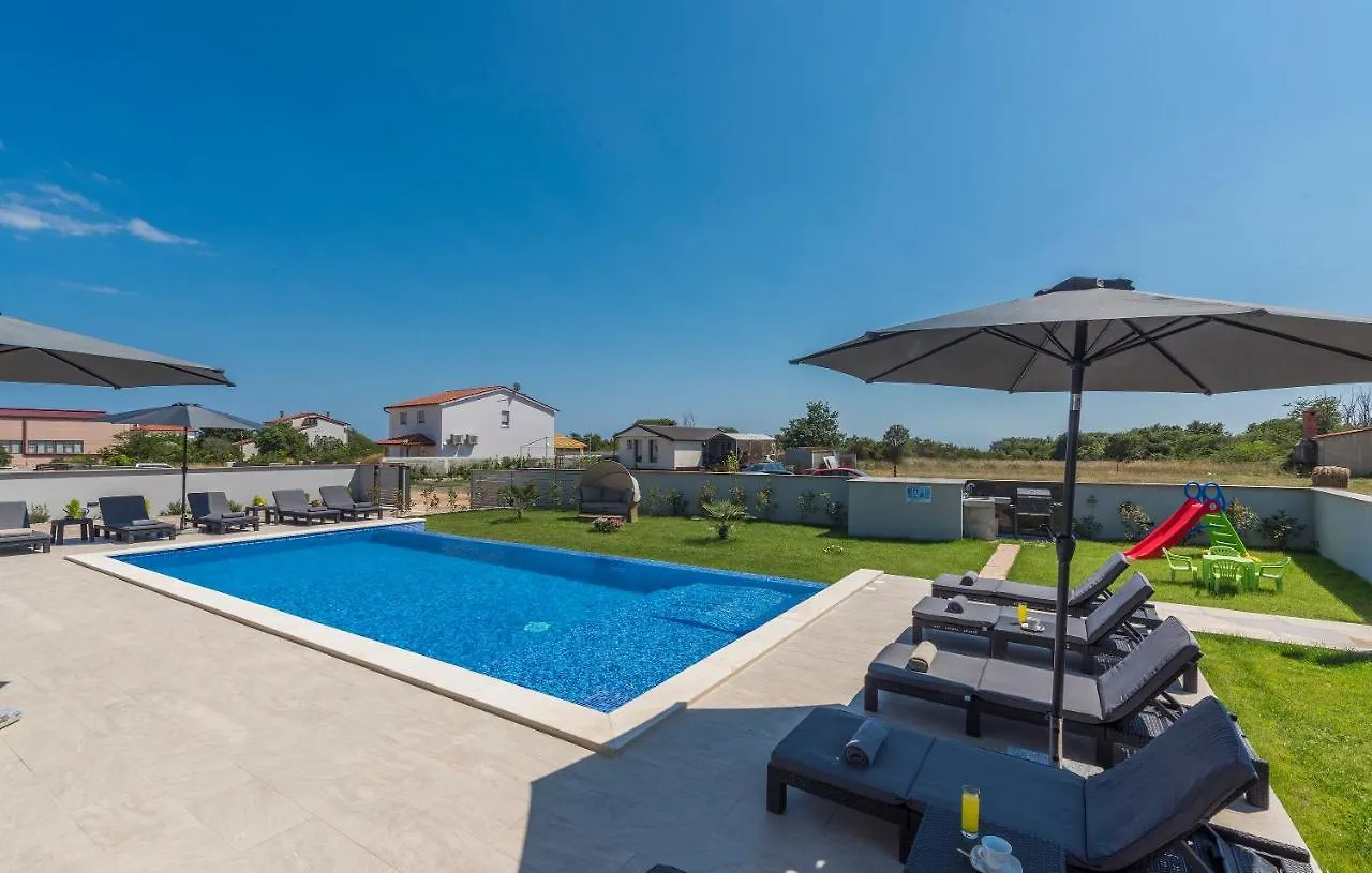 Vila Mersi Pula Croatia