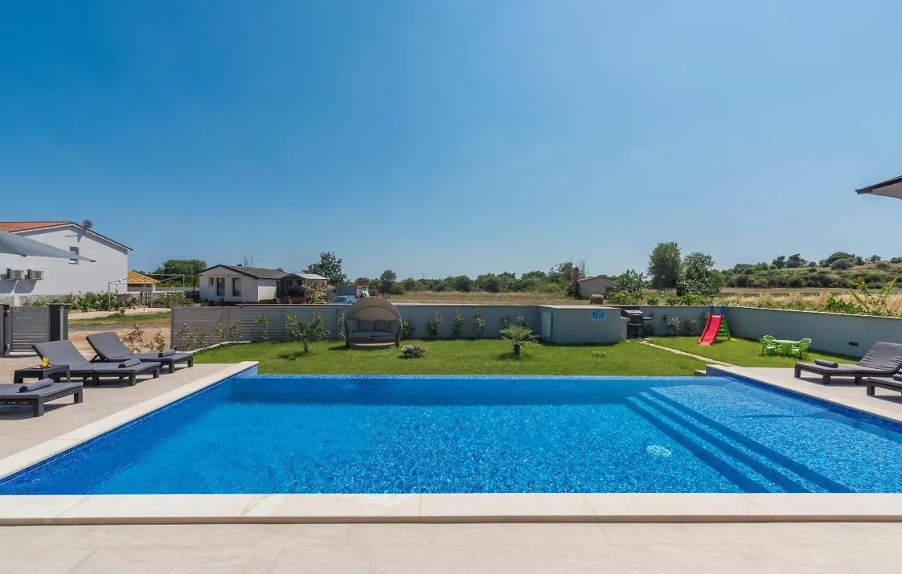 Vila Mersi Pula Croatia
