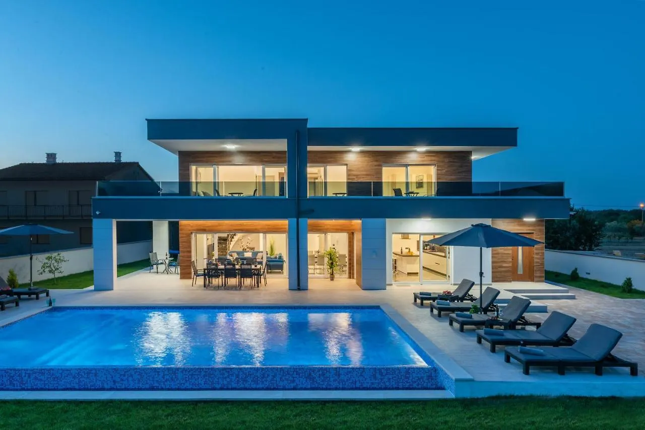 Vila Mersi Pula Villa