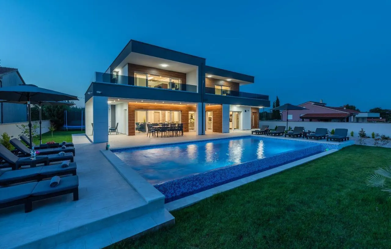 Vila Mersi Pula Villa